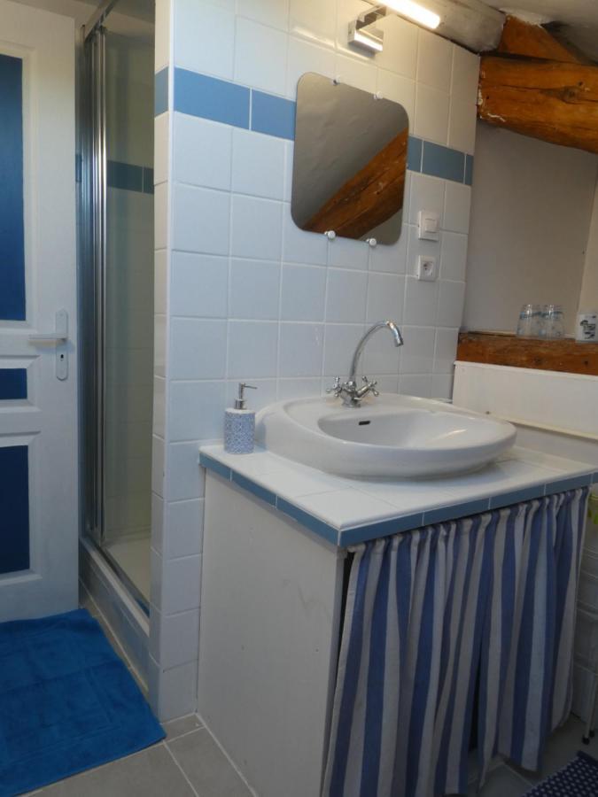 Les Chambres Du Ladoux Sencenac-Puy-de-Fourches 外观 照片