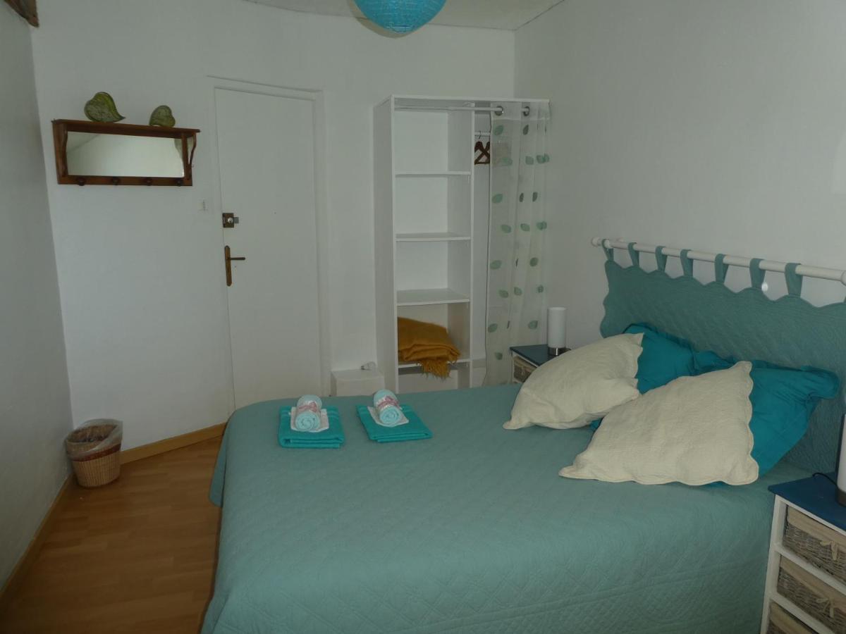 Les Chambres Du Ladoux Sencenac-Puy-de-Fourches 外观 照片