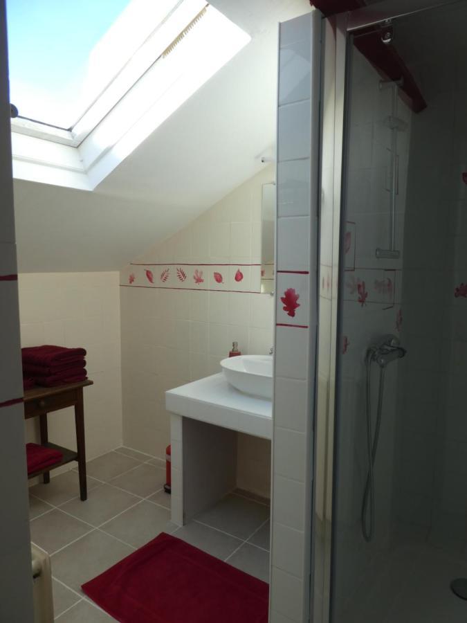 Les Chambres Du Ladoux Sencenac-Puy-de-Fourches 外观 照片